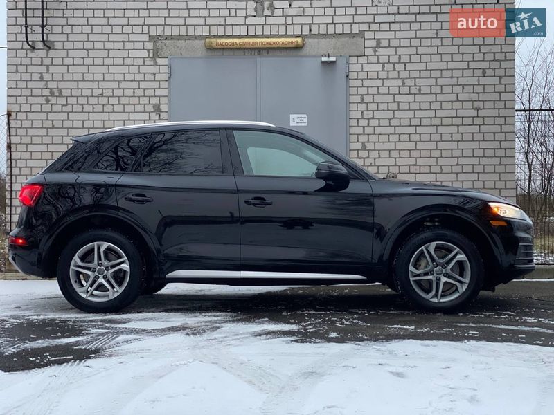 Позашляховик / Кросовер Audi Q5 2018 в Києві