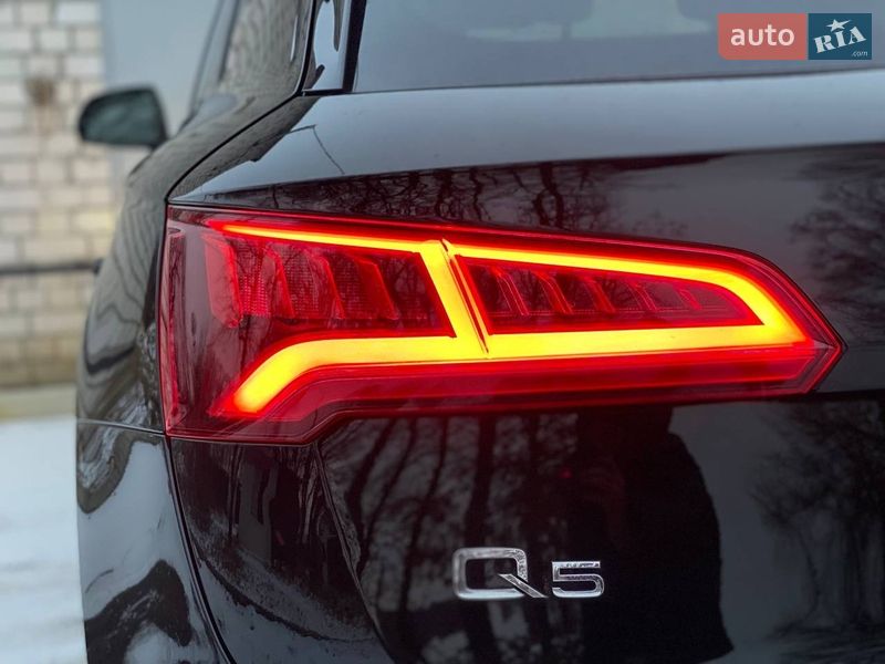 Позашляховик / Кросовер Audi Q5 2018 в Києві