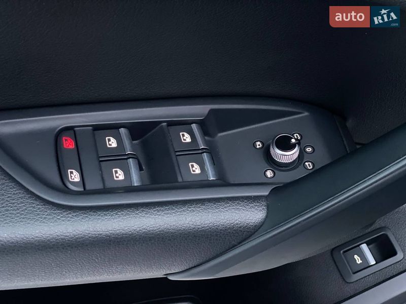 Позашляховик / Кросовер Audi Q5 2018 в Києві