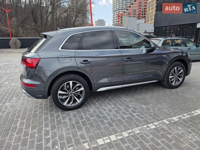 Позашляховик / Кросовер Audi Q5 2022 в Києві фото 4 Позашляховик / Кросовер Audi Q5 2022 в Києві
