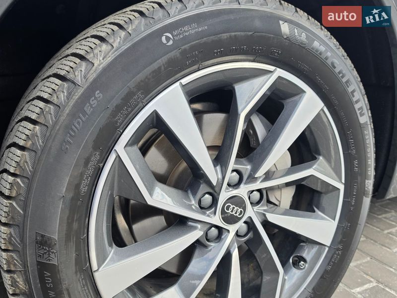 Позашляховик / Кросовер Audi Q5 2022 в Києві фото 15 Позашляховик / Кросовер Audi Q5 2022 в Києві