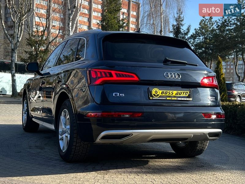 Позашляховик / Кросовер Audi Q5 2018 в Львові