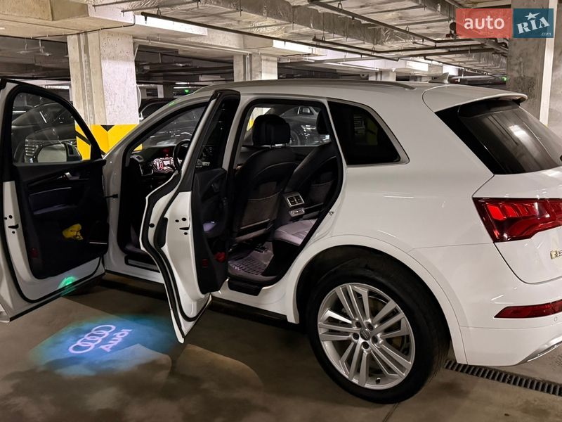 Внедорожник / Кроссовер Audi Q5 2018 в Киеве фото 44 Внедорожник / Кроссовер Audi Q5 2018 в Киеве