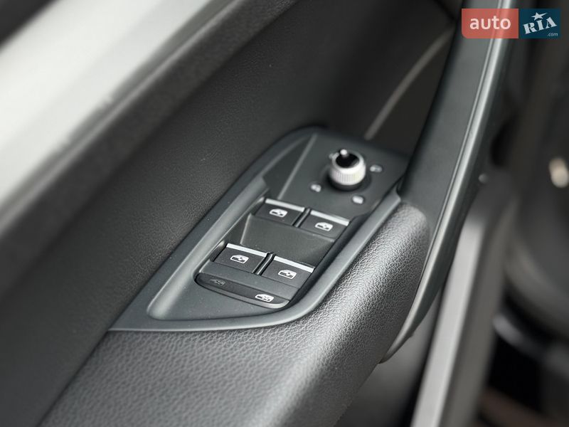 Внедорожник / Кроссовер Audi Q5 2018 в Ровно