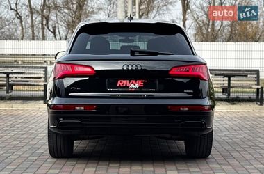 Внедорожник / Кроссовер Audi Q5 2018 в Ровно