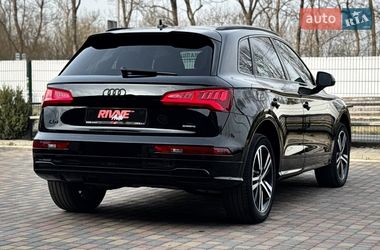 Внедорожник / Кроссовер Audi Q5 2018 в Ровно