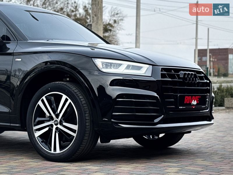 Внедорожник / Кроссовер Audi Q5 2018 в Ровно