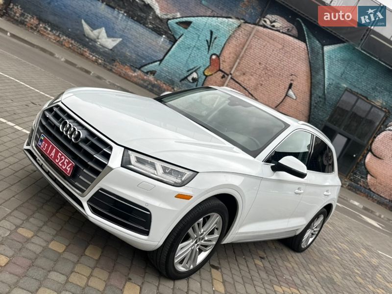 Позашляховик / Кросовер Audi Q5 2020 в Луцьку