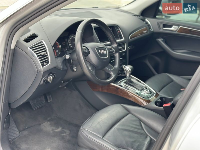 Позашляховик / Кросовер Audi Q5 2012 в Виноградові
