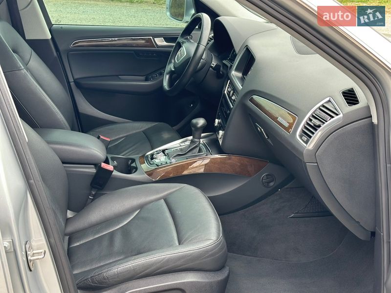 Позашляховик / Кросовер Audi Q5 2012 в Виноградові