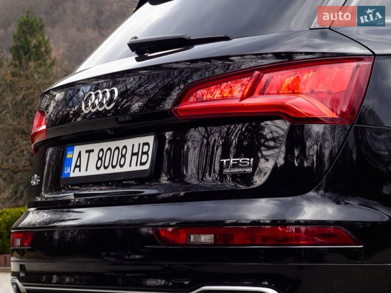 Позашляховик / Кросовер Audi Q5 2018 в Косові