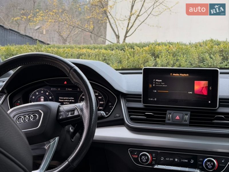 Позашляховик / Кросовер Audi Q5 2018 в Косові