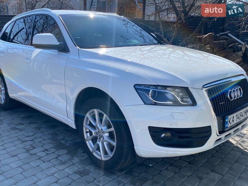 Позашляховик / Кросовер Audi Q5 2010 в Немирові