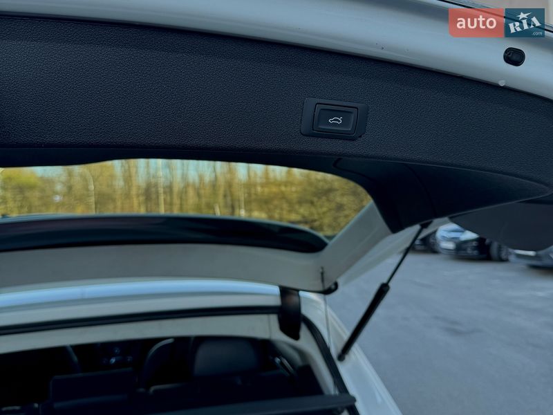 Позашляховик / Кросовер Audi Q5 2016 в Києві
