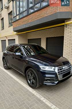 Внедорожник / Кроссовер Audi Q5 2019 в Житомире