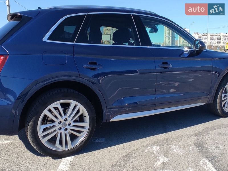 Позашляховик / Кросовер Audi Q5 2018 в Києві