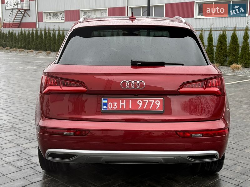 Позашляховик / Кросовер Audi Q5 2018 в Луцьку