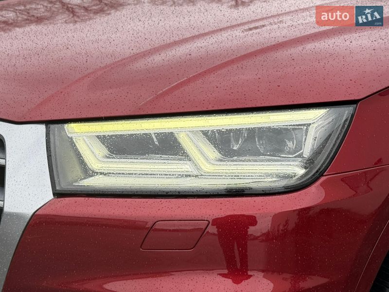 Позашляховик / Кросовер Audi Q5 2018 в Луцьку
