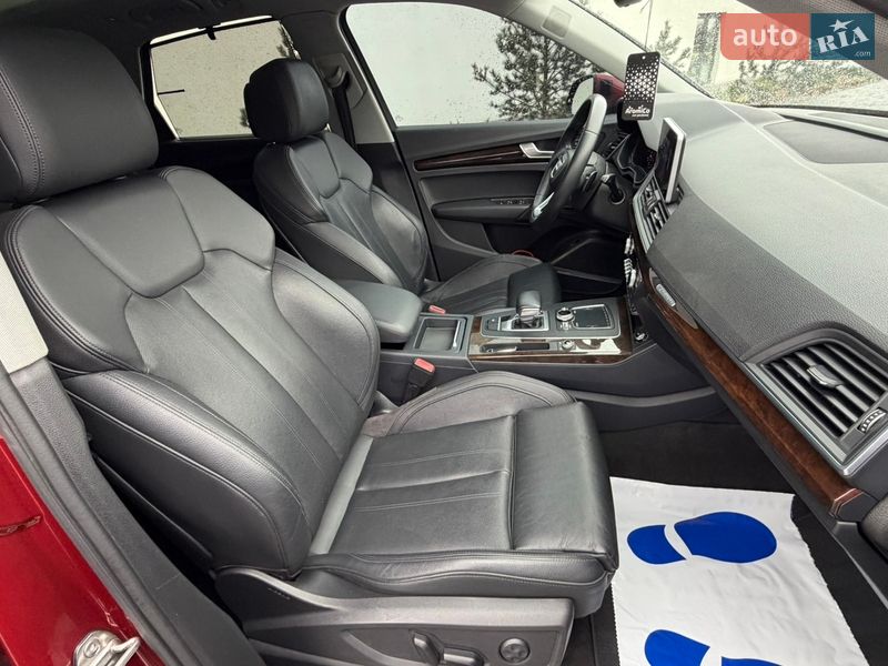Позашляховик / Кросовер Audi Q5 2018 в Луцьку