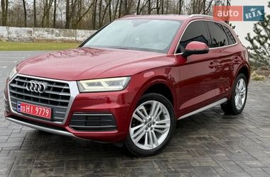 Позашляховик / Кросовер Audi Q5 2018 в Луцьку