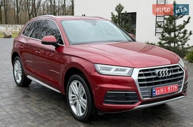 Позашляховик / Кросовер Audi Q5 2018 в Луцьку