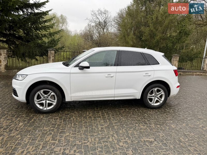 Внедорожник / Кроссовер Audi Q5 2019 в Черновцах фото 4 Внедорожник / Кроссовер Audi Q5 2019 в Черновцах