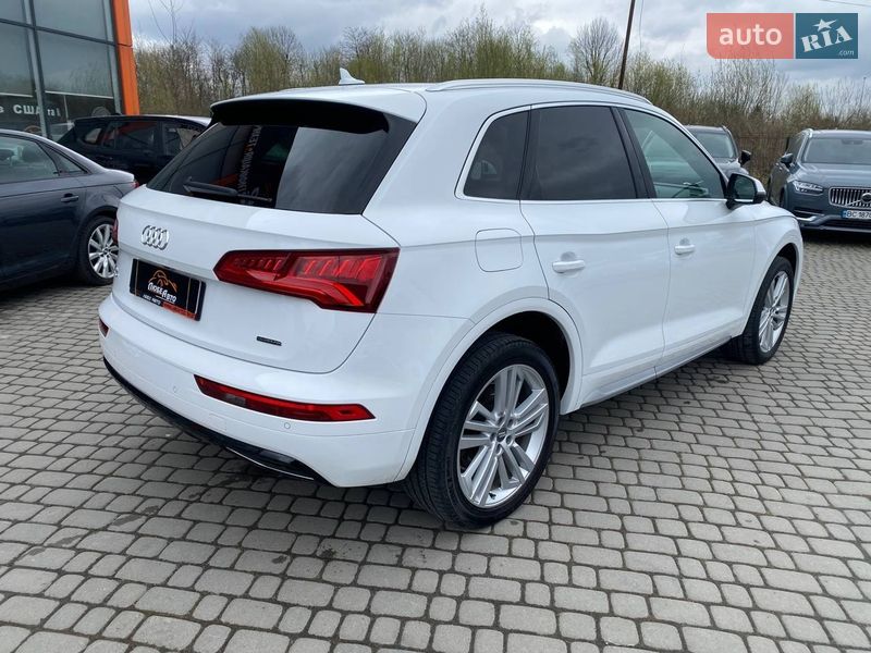 Позашляховик / Кросовер Audi Q5 2018 в Львові