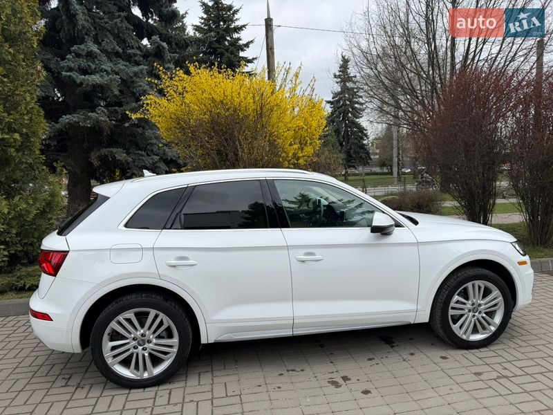 Позашляховик / Кросовер Audi Q5 2017 в Тернополі фото 5 Позашляховик / Кросовер Audi Q5 2017 в Тернополі