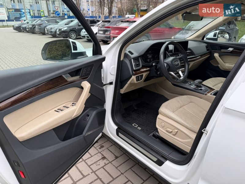 Позашляховик / Кросовер Audi Q5 2017 в Тернополі фото 18 Позашляховик / Кросовер Audi Q5 2017 в Тернополі