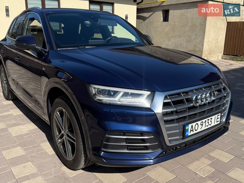 Позашляховик / Кросовер Audi Q5 2017 в Хусті