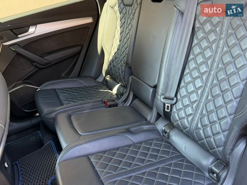 Позашляховик / Кросовер Audi Q5 2017 в Хусті