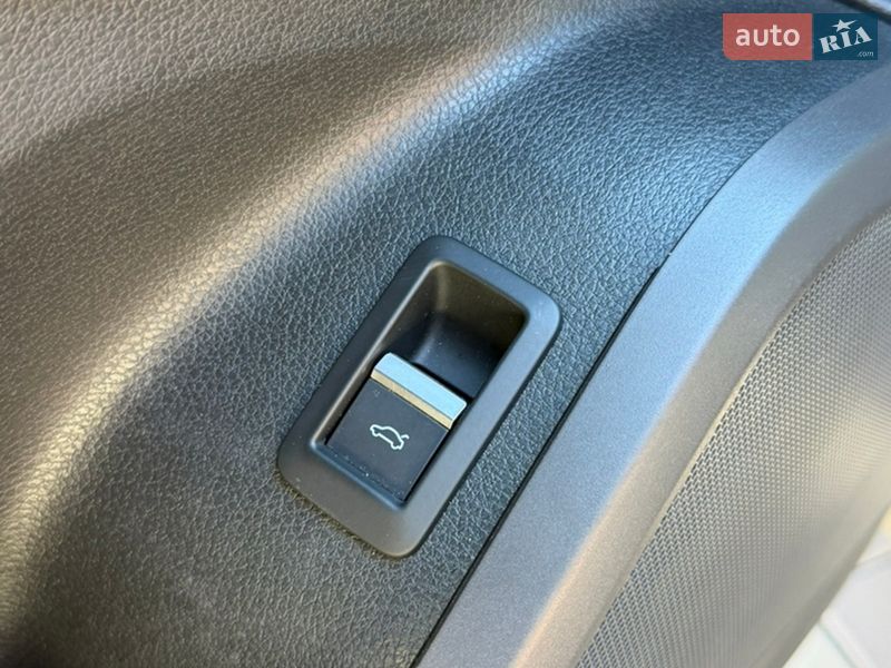 Позашляховик / Кросовер Audi Q5 2017 в Хусті