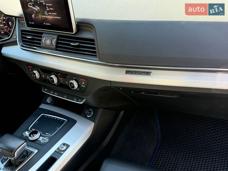 Позашляховик / Кросовер Audi Q5 2017 в Хусті