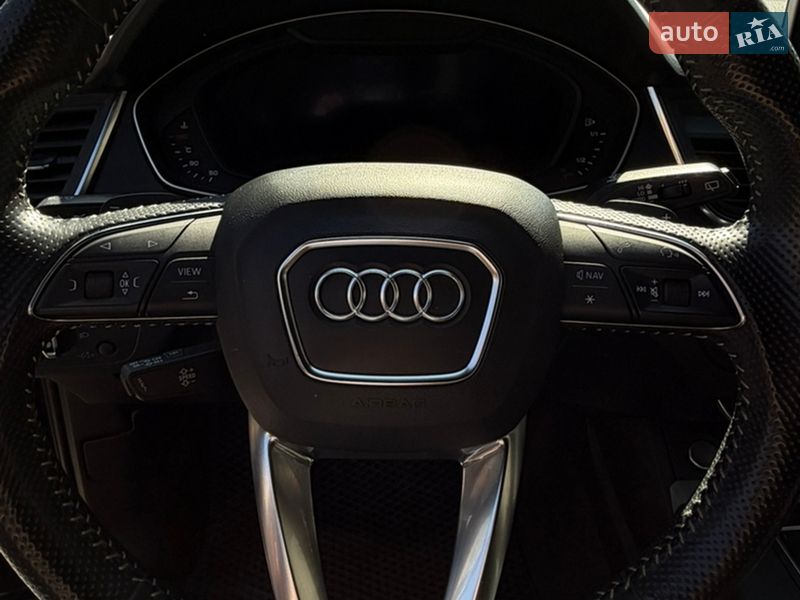 Позашляховик / Кросовер Audi Q5 2017 в Хусті