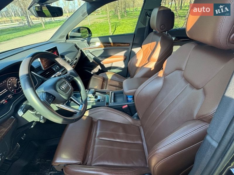 Позашляховик / Кросовер Audi Q5 2017 в Кривому Розі