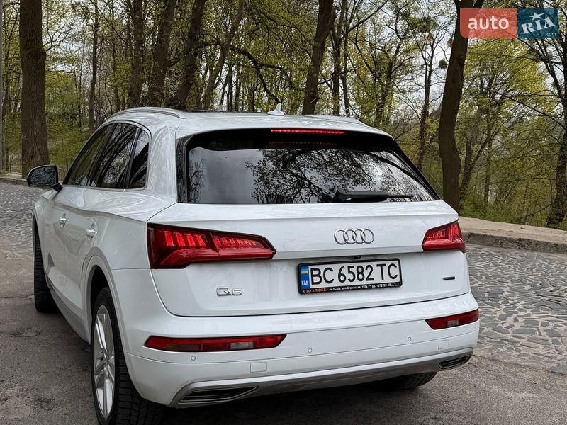 Позашляховик / Кросовер Audi Q5 2019 в Львові