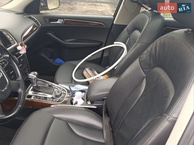 Внедорожник / Кроссовер Audi Q5 2011 в Смеле