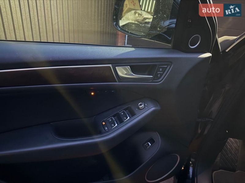 Позашляховик / Кросовер Audi Q5 2015 в Луцьку