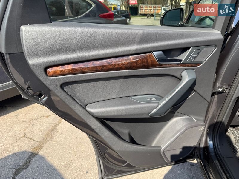 Внедорожник / Кроссовер Audi Q5 2017 в Полтаве