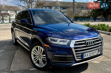 Внедорожник / Кроссовер Audi Q5 2018 в Червоному Донце