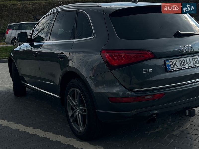 Внедорожник / Кроссовер Audi Q5 2015 в Ирпене
