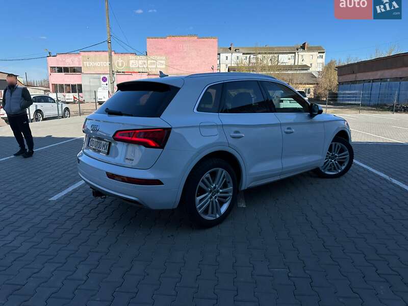 Внедорожник / Кроссовер Audi Q5 2019 в Нежине