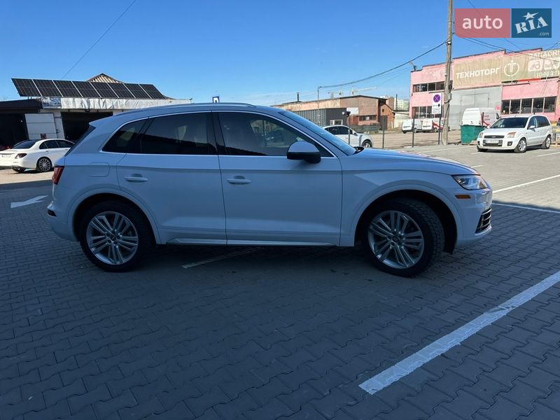 Внедорожник / Кроссовер Audi Q5 2019 в Нежине