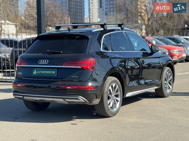 Позашляховик / Кросовер Audi Q5 2021 в Києві