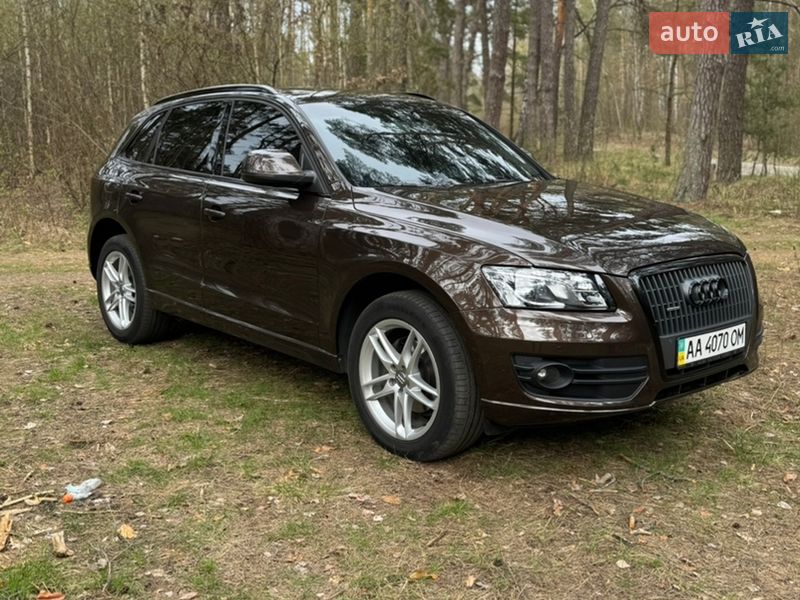 Позашляховик / Кросовер Audi Q5 2011 в Чернігові