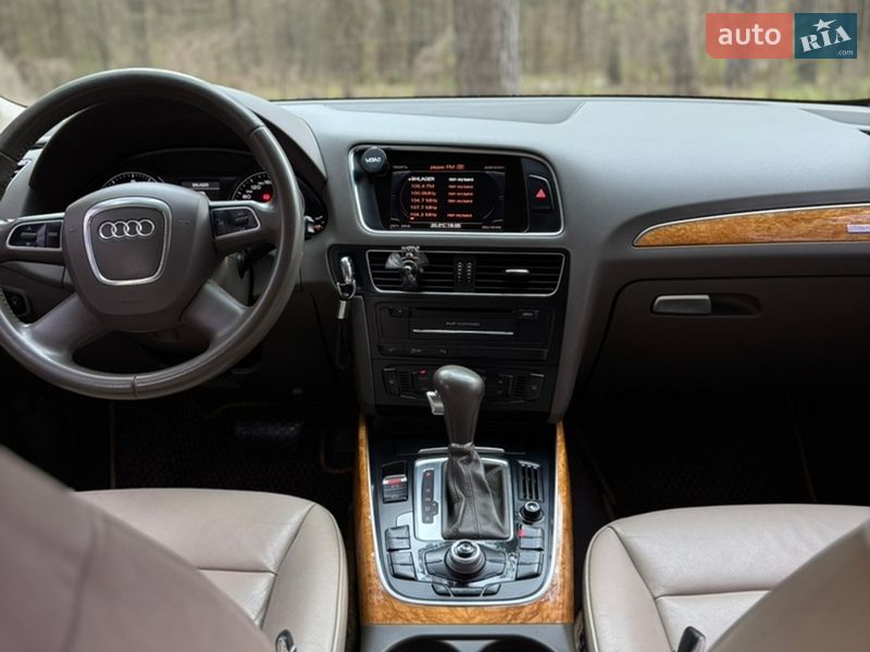 Позашляховик / Кросовер Audi Q5 2011 в Чернігові