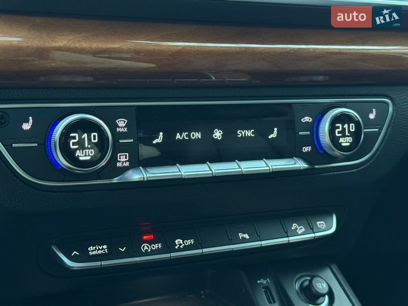 Внедорожник / Кроссовер Audi Q5 2021 в Днепре