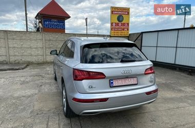 Внедорожник / Кроссовер Audi Q5 2018 в Владимире