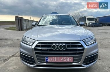 Внедорожник / Кроссовер Audi Q5 2018 в Владимире