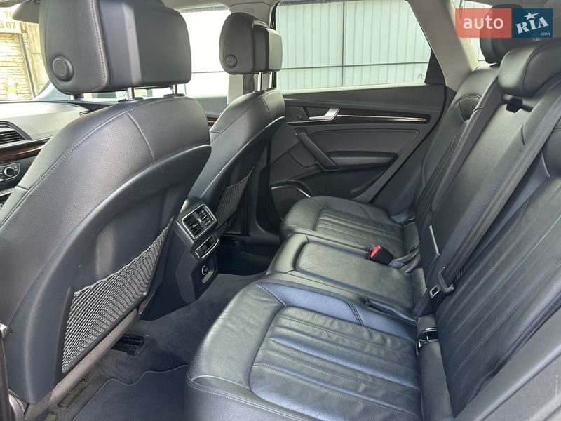 Внедорожник / Кроссовер Audi Q5 2018 в Владимире